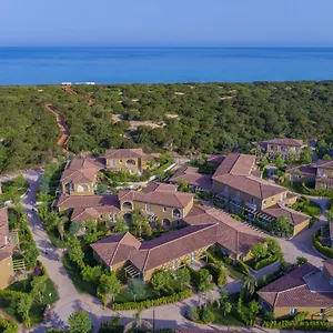Resort Is Serenas ****